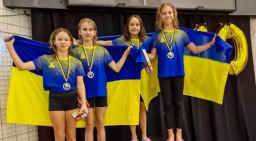 Юні спортсменки Луганщини виграли "срібло" на змаганнях у Німеччині