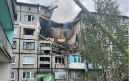 У Білозерському на Донеччині під час атаки дрона постраждали мати та 16-річний син