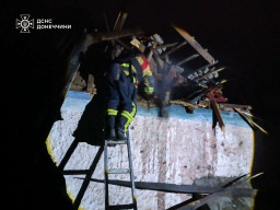 У селі Гришине рятувальники ліквідували пожежу після ворожого обстрілу