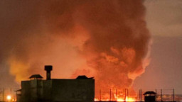 У Єнакієвому зафіксовані серії ударів безпілотників, в результаті чого сталося загоряння