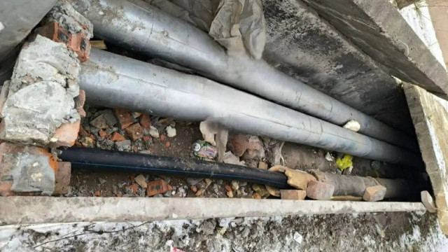 У Маріуполі зупинилися котельні та п’ятий день немає води на вулиці Київській У Маріуполі зупинилися котельні та п’ятий день немає води на вулиці Київській