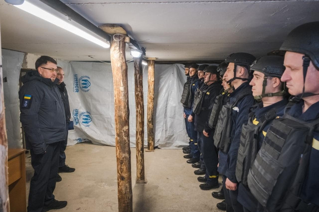 Рятувальники Донеччини отримали державні відзнаки Рятувальники Донеччини отримали державні відзнаки