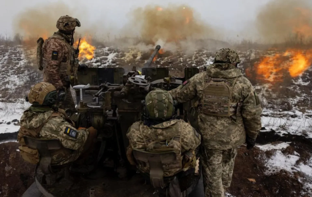 Українські захисники видавлюють ворога в районі Бахмута