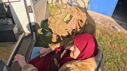 Поліція врятувала літніх людей у прифронтовому селі Донецької області