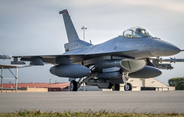 У Байдена вирішили відкласти передачу Україні F-16 до завершення війни - Politico