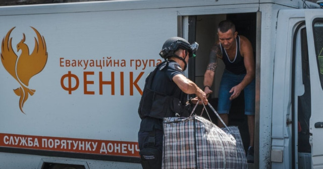 На Донеччині триває евакуація: за добу рятувальники вивезли із небезпечної зони 16 людей