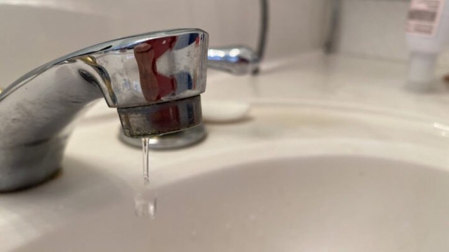 На Луганщині знову відключили воду — без постачання залишилися Луганськ, Довжанськ та Ровеньки На Луганщині знову відключили воду — без постачання залишилися Луганськ, Довжанськ та Ровеньки