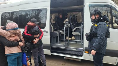 В селі Зоря планується примусова евакуація: залишилося 13 дітей