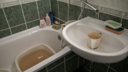 Одразу три міста на Донеччині залишилися без води через відключення насосів