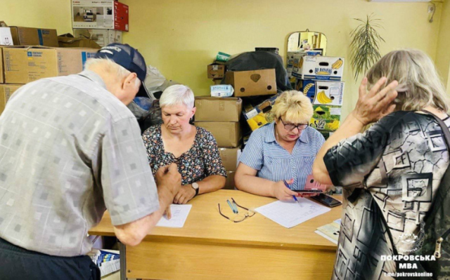 У Покровській громаді відбулася видача продовольчих наборів для осіб з інвалідністю 1 та 2 груп