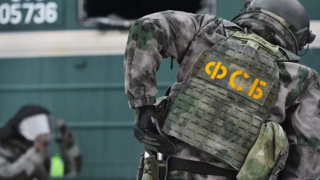 У захопленому Маріуполі підірвали автомобіль зі співробітником ФСБ: деталі