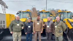 Рубіжанська та Кремінська громади отримали  будівельну техніку