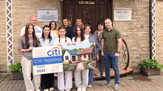 Багатодітна родина ВПО з Луганщини отримала будинок на Київщині