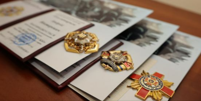 Робітників Луганського та Харківського гарнізонів ДСНС відзначили почесними нагородами (ФОТО)