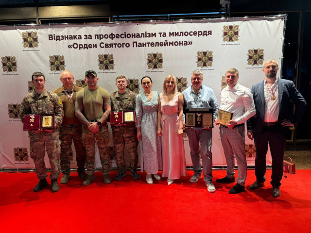 Медики Донеччини стали лауреатами "ордену Святого Пантелеймона" Медики Донеччини стали лауреатами "ордену Святого Пантелеймона"
