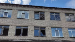 На Донеччині через обстріл зазнала пошкоджень будівля податкової