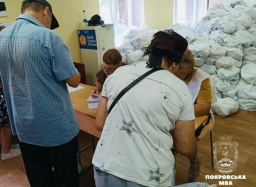 Покровська ТГ продовжує підтримувати своїх мешканців: видано 950 харчових наборів