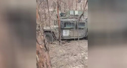 У зоні бойових дій пошкоджено два бронеавтомобілі Humvee (ФОТО)
