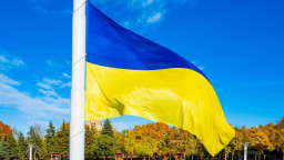 У Краматорську тимчасово демонтували прапор через загрозу обстрілів