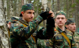 У захопленому Донецьку противник застосовує новий спосіб мілітаризації дітей - рух "Жовтра Стрічка"