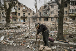 Обстановка в Авдіївці: люди живуть в підвалах без світла і тепла