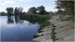 Из «Луганского моря» достали труп мужчины