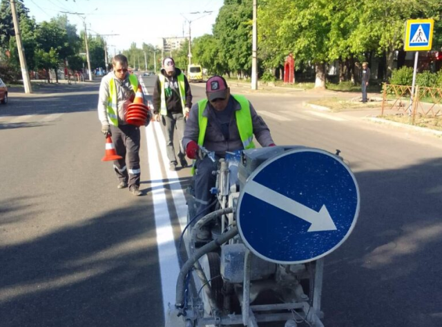У Краматорську комунальники продовжують ремонтні роботи (ФОТО)