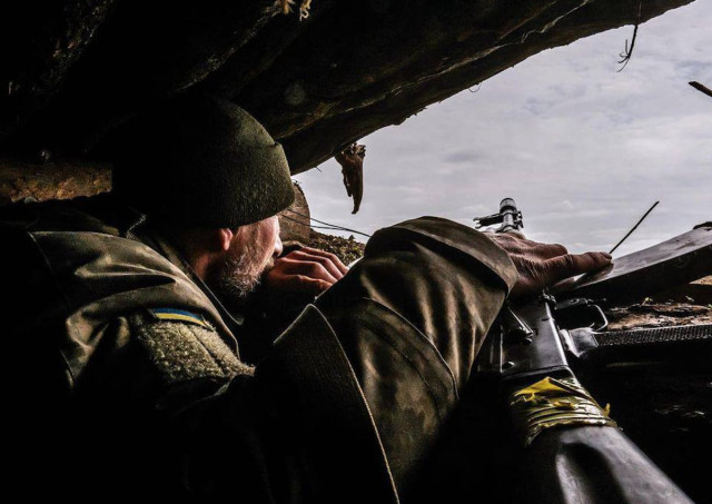 Ворог намагається пробити лінію оборони ЗСУ поблизу Сватового Ворог намагається пробити лінію оборони ЗСУ поблизу Сватового