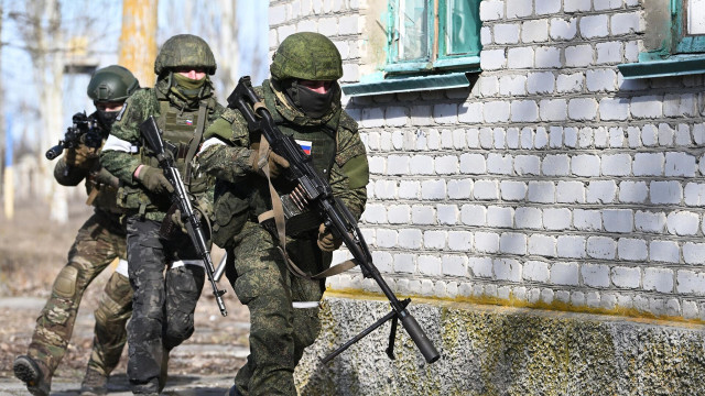 Окупаційні війська увійшли до Карлівки на Донеччині: тривають пекельні бої