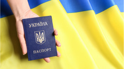 60-річна мешканка Донецької області вперше отримала український паспорт