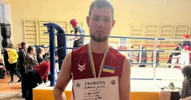 Українські кікбоксери з Луганщини здобули перемоги на чемпіонаті в Дніпрі