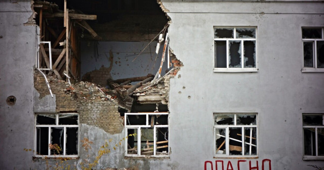 У "ЛНР" бракує грошей на демонтаж будинків, зруйнованих самими росіянами У "ЛНР" бракує грошей на демонтаж будинків, зруйнованих самими росіянами