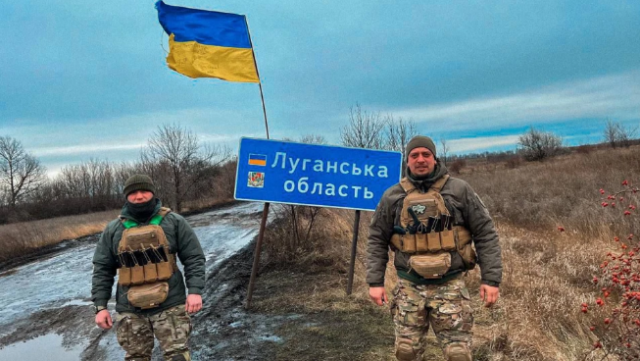 Співробітники поліції привезли гуманітарну допомогу в прифронтові села Луганщини