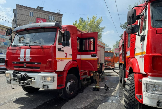 У Куйбишевському районі захопленого Донецька сталася масштабна пожежа: подробиці