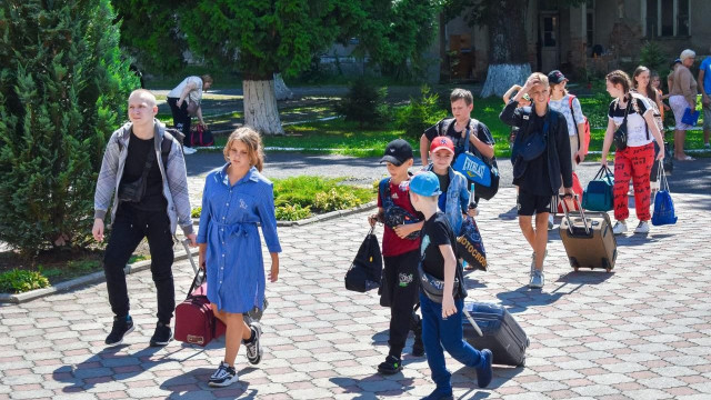 62 дитини з Донеччини відправилися до "Артеку" на зміну "З Україною в серці" 62 дитини з Донеччини відправилися до "Артеку" на зміну "З Україною в серці"