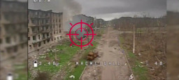 FPV-дрони бійців бригади &laquo;Хижак&raquo; ліквідували квадроцикли окупантів у Торецьку