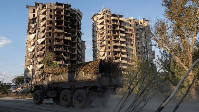 Окупанти заявляють про оточення ЗСУ у Покровську та Мирнограді: пропонують"коридори" для ЗМІ Окупанти заявляють про оточення ЗСУ у Покровську та Мирнограді: пропонують"коридори" для ЗМІ