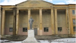 В Донецке украли статую Ленина