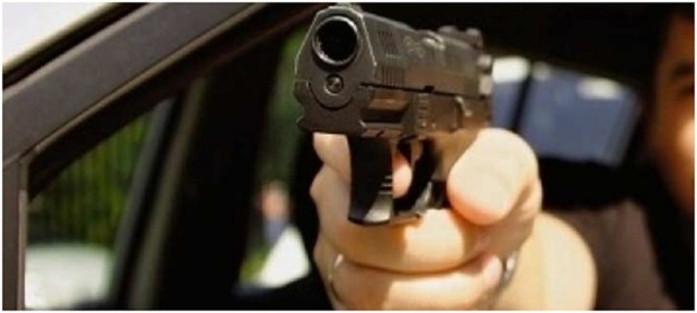 В городке Острая Могила в Луганске пассажир угрожал таксисту пистолетом