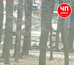 В Донецке на остановке транспорта умер мужчина