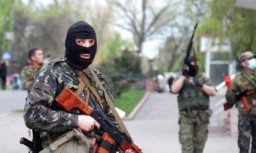 В Донецке на крышах и по улицам расставили «вооруженных людей»