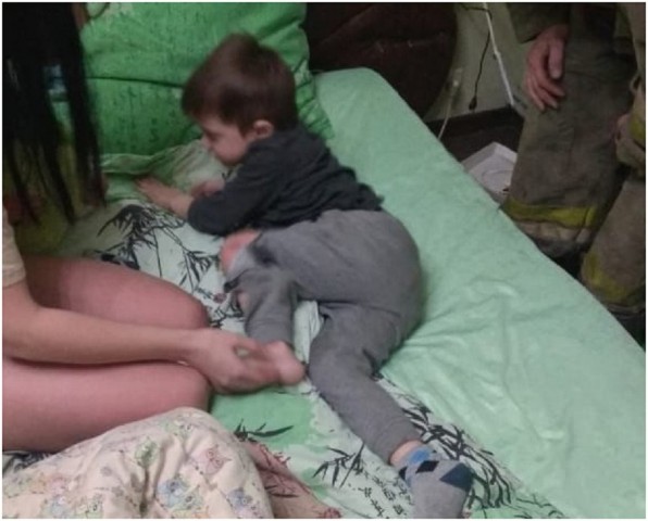 В н.п. Кадиевка спасатели деблокировали ногу малолетнего ребенка