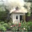 В Луганске на территории офтальмологического центра горело здание
