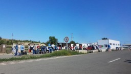 Приехавших на блокпост &laquo;Еленовка&raquo; увезли на &laquo;обсервацию&raquo; под конвоем