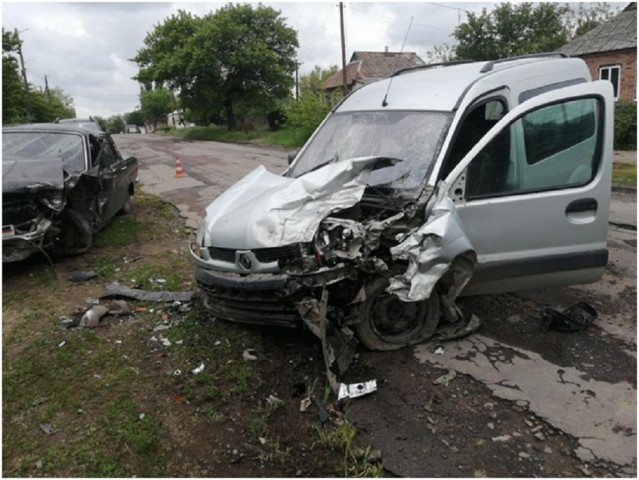 В Енакиево во время масштабного ДТП пострадали 3 человека