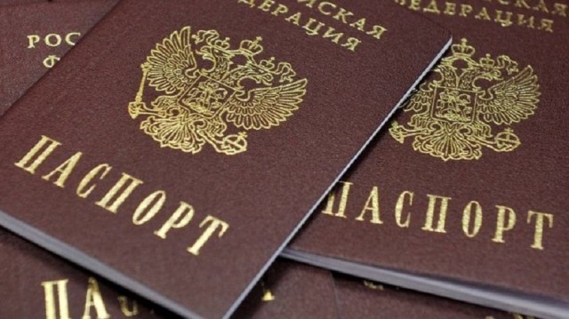 В Горловке бюджетников угрозами заставляют получать паспорта «ДНР» и РФ