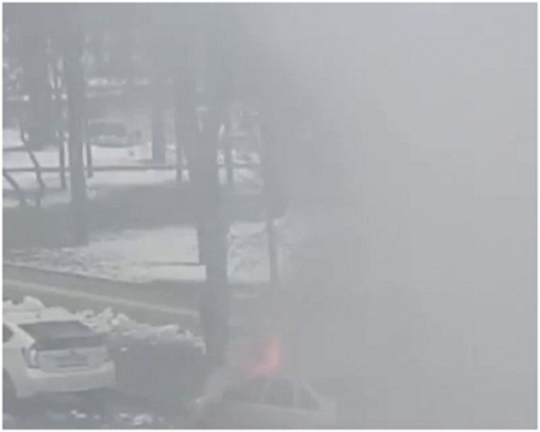 В центре Донецка горел легковой автомобиль