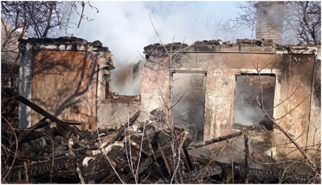 В  Алчевске во время пожара в частном доме погибла женщина