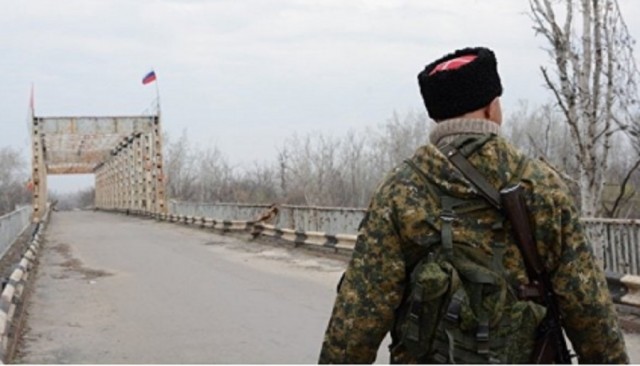 Боевики «ДНР» самовольно покидают «воинские части» с оружием