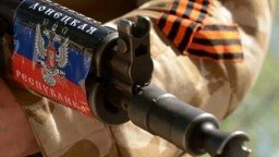 В районе н.п. Петровское замечен боевик «ДНР» с оружием